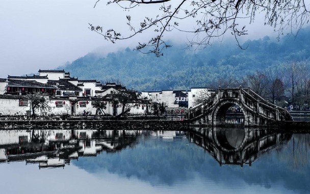 燃烧在战火纷飞时